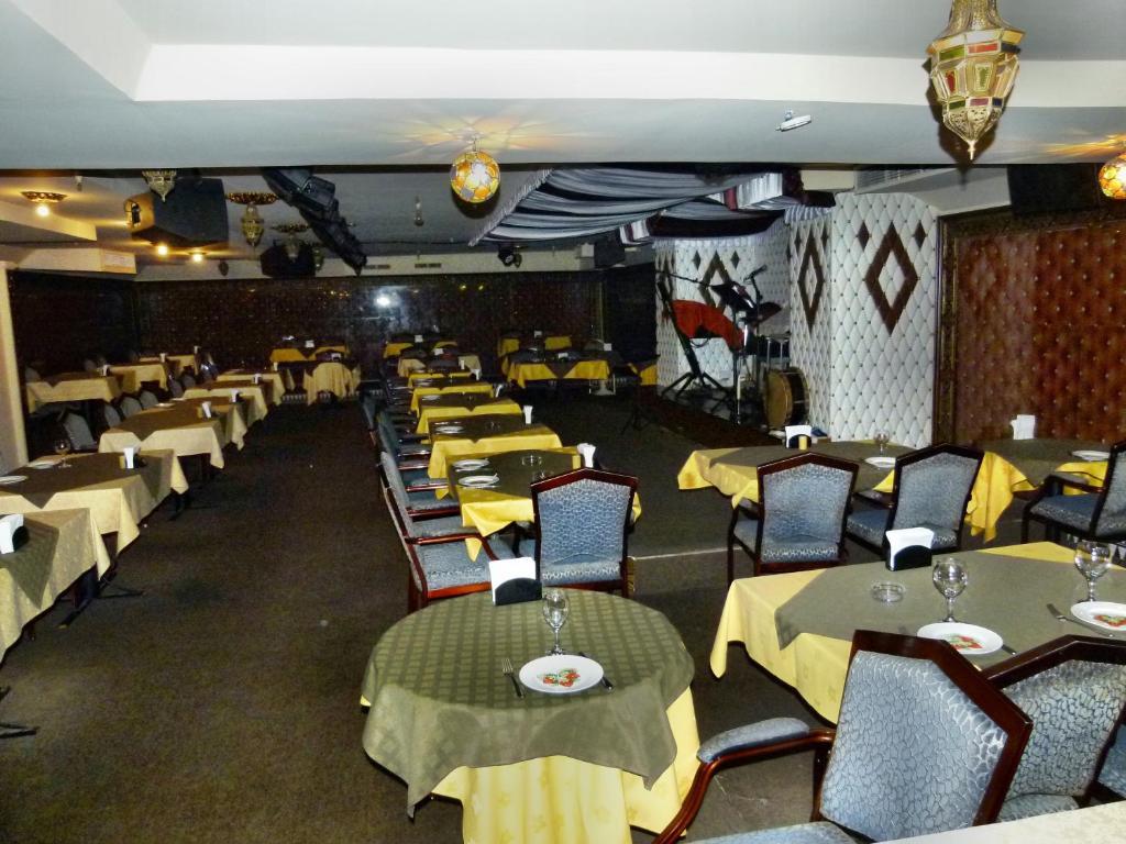 Grand Mayfair Hotel Dubai Exterior photo